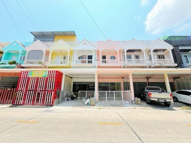 ตึกแถว 3 ชั้น ค้าขายได้ ใกล้การประปาระยอง ตลาดวัดลุ่ม ผ่อนเดือนล่ะ 6000 บาท