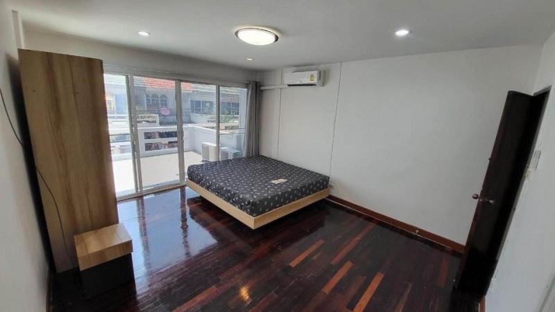 CH1042 ให้เช่าทาวน์เฮ้าส์ 2 ชั้น ย่านประชาชื่น 43 บางซื่อ งามวงศ์วาน พงษ์เพชร