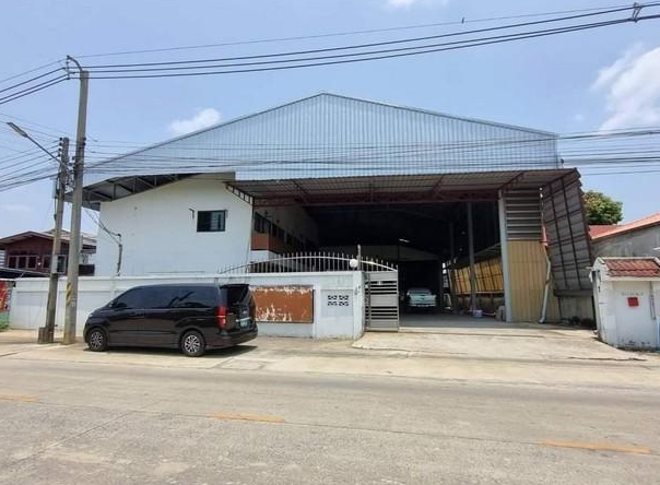 ให้เช่าโกดัง1,330ตรม. ห้องพักคนงาน6ห้อง พุทธมณฑลสาย 5 ซอยประชาร่วมใจ ตำบล ไร่ขิง รถเทรเลอร์เข้าออกได้