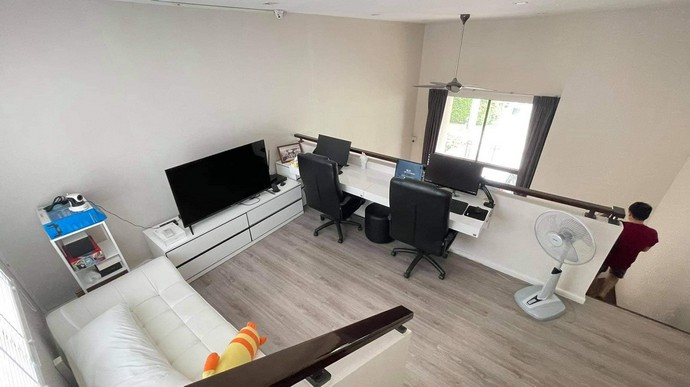 ให้เช่า-ขายบ้าน กลางเมืองรัชโยธิน หลังริม เนื้อที่ 34.4 ตารางวา 3 ห้องนอน 4 ห้องน้ำ พื้นที่ใช้สอย 194 ตรม.ใกล้สถานีรถไฟฟ้าเสนานิคม