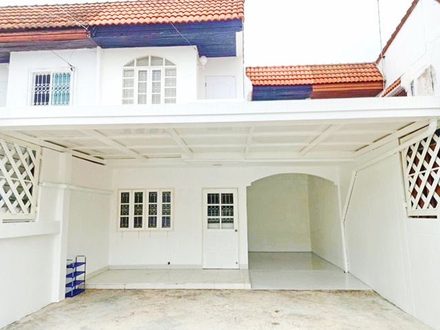 สถานีรถไฟฟ้าคลองบางไผ่ 1.02 กม.บัวทอง ให้เช่า ทาวเฮ้าส์ 30 ตรว. 3นอน 2น้ำ  จอดรถ 3คัน แอร์ใหม่ 2 เครื่อง เซ็นทรัลเวสต์เกต 3.3 กม.