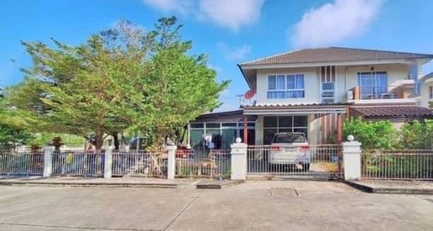 ขาย 4.2 ล้าน 79 ตรว. บ้านเดี่ยว 2 ชั้น กาญจน์กนกวิลล์ 10 สันผักหวาน  หางดง แปลงมุม ด้านหน้าเป็นถนนเข้าซอย ด้านข้างติดถนนสายหลัก