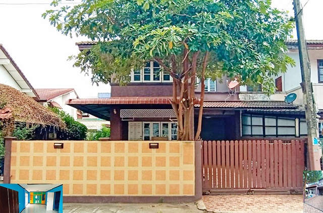 รังสิต-นครนายก50-68 ตลาด ดีดี มาร์เช่ 1 กม. ให้เช่าบ้าน 2ชั้น รังสิต คลอง2 42ตรว. 155ตรม. หันทิศใต้ ออฟฟิศ 2นอน 3น้ำ 2จอดรถ 2แอร์