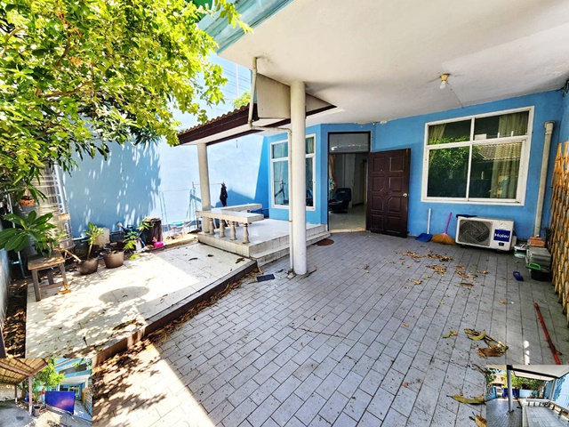 7-11  พหลโยธิน 34-40 BTS ม.เกษตร 300ม. บ้านเดี่ยว ทาวน์โฮม 2 ชั้น หลังมุม งามวงศ์วาน 34ตรว. 200ตรม.4นอน 3น้ำ 2จอดรถ 4แอร์ เข้าซอยไม่ลึก 