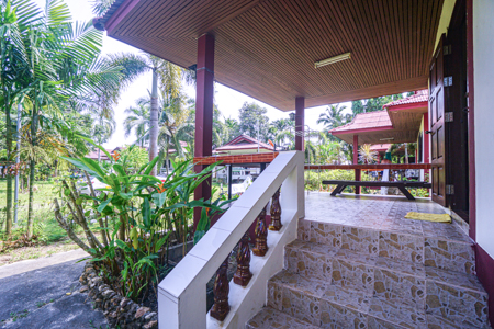 House for rent with furniture Near Mae Nam Beach, only 200 meters.