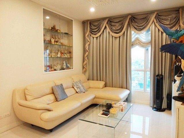 ขายห้องคอนโด Hive Taksin By แสนสิริ BTSวงเวียนใหญ่ กรุงธนบุรี 1/1 ทำเลดีเดินทางสะดวก สิ่งอำนวยความสะดวกครบครัน