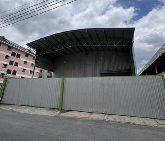 ให้เช่าโกดัง ลาดพร้าว107 ขนาด120 ตรว.พื้นที่ภายใน 275 ตรม. ใกล้เดอะมอลล์ บางกะปิ