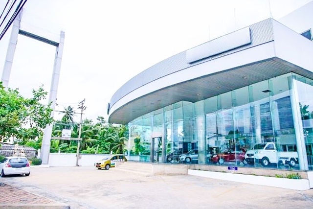 วัดเสาธงหิน MRT ตลาดบางใหญ่ 2กม. ให้เช่าโชว์รูม 4 ชั้น แก้วอินทร์ 780ตรว. 3,500ตรม. เปิดโชว์รูมขายรถยนต์ 4โถง 6น้ำ 4แอร์ จอดรถได้หลายคัน 