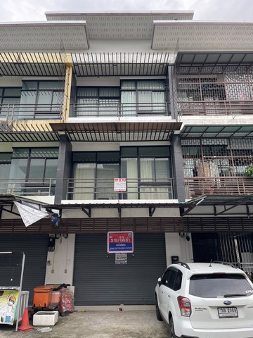 อาคารพาณิชย์ 3 ชั้นสวยๆ ขายและให้เช่า ติดกับสนามฟุตบอลหญ้าเทียมไดมอนด์อารี