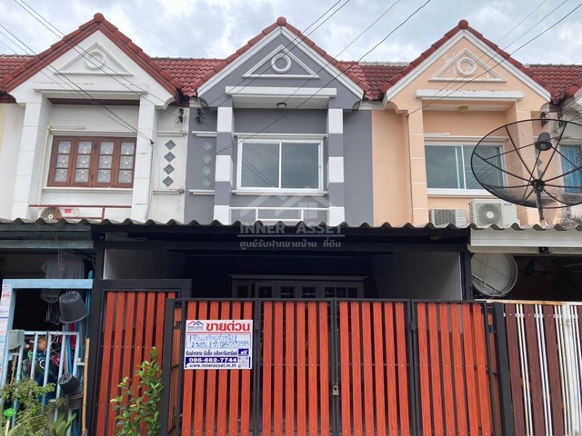 หมู่บ้านเต็มรัก ซอยวัดลาดปลาดุก  ถนนกาญนาภิเษก บางบัวทอง นนทบุรี