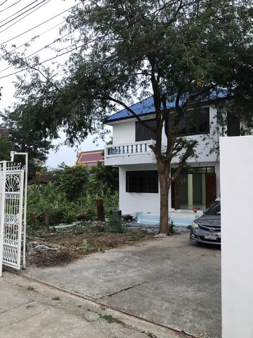 สำหรับชาวนักลงทุนและผู้หาซื้อทรัพย์ดีดี   ขายบ้านปูน 1 ชั้น ต.บางเลน อ.บางใหญ่ 100 วา แหล่งเจริญ  นนทบุรี เนื้อที่ ราคาคุยได้ค่ะ