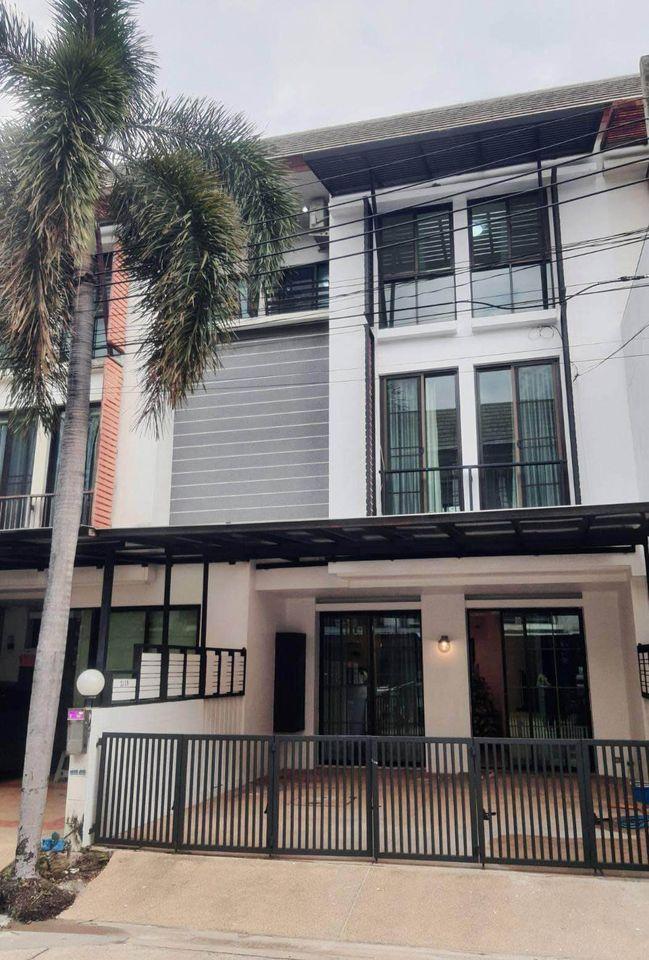 ขายทาวน์โฮม 3 ชั้น โครงการอารียา โมวา เกษตร-นวมินทร์ 