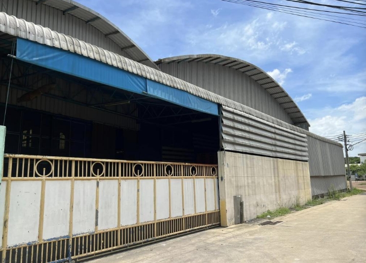 ให้เช่าโกดัง 550 ตรม  เพชรเกษม81 ซอยมาเจริญ1 รถเทลเลอร์ เข้า-ออก ได้