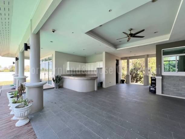 พูลวิลล่าสวย 38 ล้าน 6-0-40 ตรว. 4 นอน 6 น้ำ พูลวิลล่าชั้นเดียว สันกำแพง สไตล์โมเดิร์น ไม่ไกลเมือง เงียบสงบ วิวทุ่งนา ทางเข้าออกสะดวก