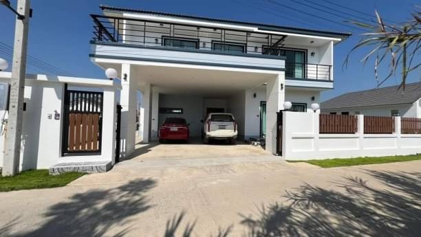 ขายด่วน สุดคุ้ม 4.99 ล้าน 85.5 ตรว. บ้านสร้างใหม่หลังใหญ่ 2 ชั้น 4 นอน 4 น้ำ เชิงดอย ดอยสะเก็ด ถูกหลักฮวงจุ้ย เห็นวิวทุ่งนา