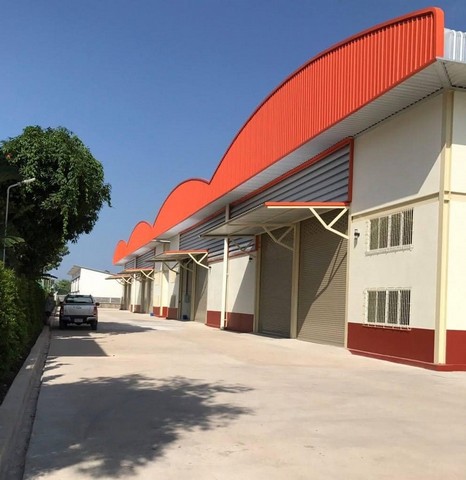 ให้เช่าโกดัง 400 ตารางเมตร หลังฟาร์มจระเข้ ย่านเทียนดัด-สามพราน มีระบบรักษาความปลอดภัย 24 ชั่วโมง