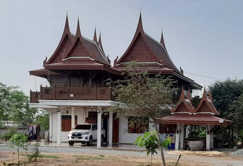 TM650225 ขายที่ดินพร้อม บ้านเรือนไทย อำเภอลาดบัวหลวงจังหวัดอยุธยา ติดริมถนน