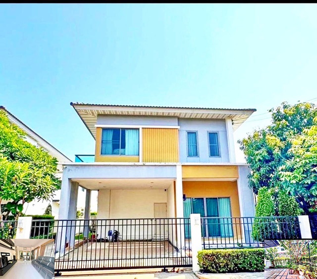 บรรยากาศดี เดอะพาซิโอมอลล์ ลาดกระบัง 1.5กม. ลาดกระบัง18-24 ให้เช่าบ้านเดี่ยว 2 ชั้น สวนหย่อม 58ตรว. 170ตรม. 4นอน 3น้ำ 2จอดรถ 5แอร์