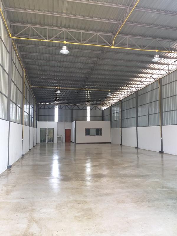 ปล่อยให้เช่า-ขายโกดังสร้างใหม่มีสำนักงานขนาด ติดถนนนิมิตรใหม่ซอย55/1เข้าซอยเพียง50ม.จากถนนใหญ่6เลน ใกล้มีนบุรี คลองสามวา สายไหม สุวินทวงศ์