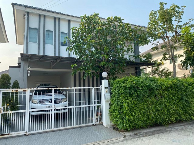 EPL-HS1271 ขายบ้านแฝด ปิ่นเกล้า-พระราม 5 ที่ดิน 45.2 ตรว. ซ.วัดพระเงิน ถ.กาญจนาภิเษก อยู่โครงการ ลลิน แลนซิโอคลิป 3 ห้องนอน 3 ห้องน้ำ 