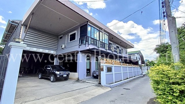 บ้านเดี่ยวพร้อมออฟฟิศ โกดัง และห้องพักพนักงานโกดัง ซอยรามอินทรา 38 แยก 9 