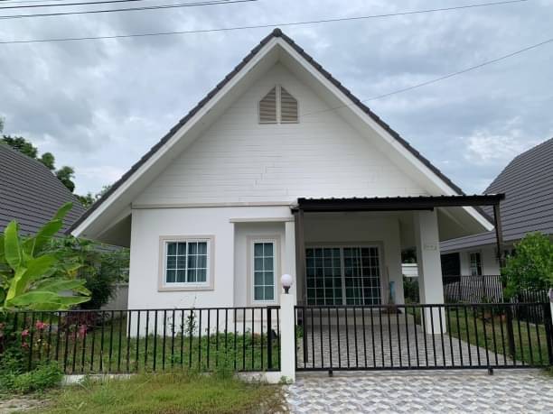 ใครหาบ้านอยู่ แนะนำหลังนี้เลยค่ะ ขายเพียง 2 ล. สันกำแพง บ้านเดี่ยวชั้นเดียว สไตล์ยุโรป สภาพเหมือนใหม่ ถนนสันกำแพงสายเก่า เข้าเมือง 15 นาที