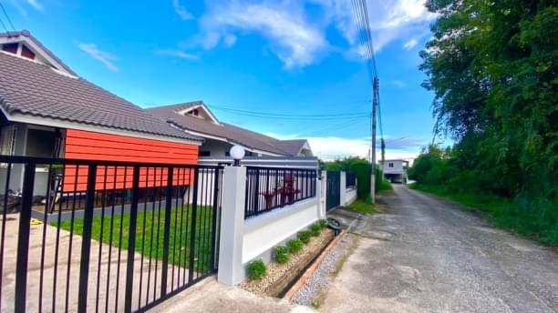 ราคาถูกสวยๆ เพียง 1.6 ล้าน 50 ตรว. ป่าไผ่ สันทราย บ้านเดี่ยวชั้นเดียว พื้นที่กว้างสบายๆ ปรับปรุงสวยงาม พร้อมอยู่ได้เลย ขายต่ำกว่าประเมิน3แสน