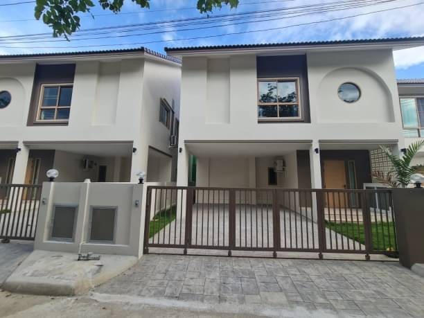 บ้านสร้างใหม่ อ.หางดง ให้เช่าเริ่มที่ 30,000 บาท 65 ตรว. บ้านเดี่ยว 2 ชั้น มี 2 หลัง ติดกัน สไตล์โมเดิร์น มินิมอล เฟอร์นิเจอร์ครบ