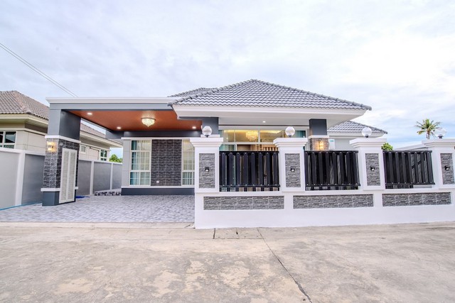 บ้านเดี่ยว ใกล้เมืองพัทยา ชลบุรี ต.หนองปลาไหล อ.บางละมุง ชลบุรี บ้านเดี่ยวตกแต่งพร้อมอยู่ บ้านผ่อนตรงกับเจ้าของ ขนาด 65 ตารางวา