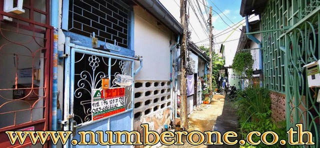 รหัส  N16537   townhome ไทยสมุทร พื้นที่ =  13 ตารางวา 0 NGAN 0 ไร่ 450000 THB ใกล้ ใกล้โรงเรียนประเสริฐอิสลาม โรงพยาบาลกรุงไทย โรงเรียนสวนกุหลาบวิทยาลัยนนทบุรี ไทวัสดุแจ้งวัฒนะ อิมแพคอารีน่าเมืองทองธานี เซ็นทรัลพลาซ่าแจ้งวัฒนะ ร้านครัวริมน้ำ เดอะวินเทจ Hot