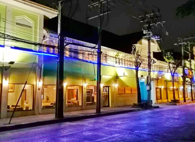  โรงแรม  3,605ตรม.เจริญกรุง สีลม 2ไร่ ท่าเรือสี่พระยา 500 เมตร MRTหัวลำโพง 1กม. ให้เช่า โชว์รูมทำธุรกิจ ทำเลทอง 50นอน มีพื้นที่จอดรถ