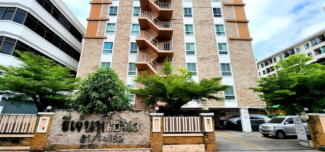 คอนโด Regent Home 3 มือสอง ใกล้เซ็นทรัลรามอินทรา ใกล้มหาวิทยาลัยศรีปทุม มหาวิทยาลัยเกษตรศาสตร์ ไอทีสแควร์ โลตัสหลักสี่ มหาวิทยาลัยราชภัฎพระนคร ตลาดยิ่งเจริญ วัดพระศรีมหาธาตุ ศูนย์ราชการแจ้งวัฒนะ แหล่งชุมชนมากมาย เข้าออกได้หลายทาง เข้าออกได้ทางถนนแจ้งวัฒนะ กับ ถนนพหลโยธิน (คอนโดมือส