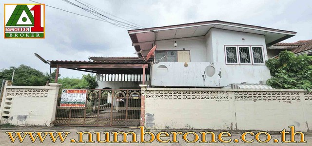 รหัส:  16550 ต้องการขาย บ้าน สกุลชัย 7Bedroom4น้ำ 4400000 BAHT ใกล้ ปากซอยจรัลสนิทวงศ์ 75 ติดกับรถไฟฟ้า MRT ใกล้กับสถานีสิรินธรและสถานีบางอ้อ ติดกับวัดภาณุรังษี ใกล้เซ็นทรัลปิ่นเกล้า พาต้าปิ่นเกล้า โรงพยาบาลเจ้าพระยา  ใกล้โรงเรียนเขมะสิริอนุสสรณ์ โรงเรียนสตรีบูรณวิทย์ โรงเรียนธรรมภิรักษ์ เป็นแหล่งชุมชน มีแหล่งอำนวยความสะด คุ้มค่าคุ้มราคา