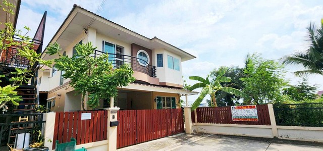 บ้าน ร่มรื่นกรีนพาร์ค 64 sq.wa 0 NGAN 0 RAI 3 นอน 2 น้ำ 4400000 - ไม่ไกลจาก ทำเลดี ใกล้ทางด่วนกาญจนาภิเษก ใกล้แยกต่างระดับบางปะอิน-โคราช ใกล้โฮมโปร โลตัส ใกล้โรงเรียนเชียงรากน้อย มหาวิทยาลัยมหาจุฬาลงกรณราชวิทยาลัย นิคมอุตสาหกรรมบางปะอิน โรงงานน้ำดื่มตรงสิงห์ ติดถนนใหญ่พหลโยธิน ใกล้ทางด่วนกาญจนาภิเษก (บ้านเดี่ยวมือสอง) เข้าออกได้หลายทาง ห้องน้ำขนาดใหญ่มีอ่างจากุชชี่ ผ่อนคลาย สุขกาย สุขใจ มีเฟอร์นิเจอร์ให้บางส่วน ต่อเติมหลังคาโรงจอดรถหน้าบ้าน และหลังคารอบบ้าน มีพื้นที่ด้านข้างปลูกต้นไม้ พืชผักสวนครัวเพิ่มได้ เนื่องจากเป็นหลังริม ทำให้อากาศเย็น ลมเข้าทุกทิศทาง บรรยากาศดี ร่มรื่น เงียบสงบ