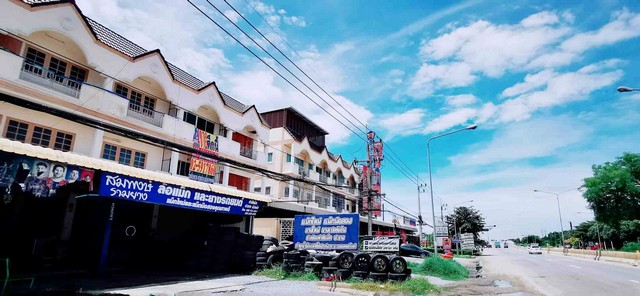 อาคารพาณิชย์ฯ ตรงข้ามหมู่บ้านเลิศเศรษฐี 3 2ห้องนอน3น้ำ 2300000 BAHT   ทำเลดีเยี่ยม อยุธยา   