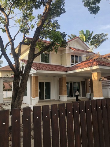 กรกฎามาบรรจบครบ 9ปีทีมขายทำการตลาด โปรเด็ดเอาใจผู้ซื้อ บ้านสวยสไตล์โมเดิร์น มบ.มณีรินทร์ สาธารณูปโภคครบครัน 97 วา 3นอน3น้ำพร็อพเพอร์ตี้เพอร์เฟค บ้านเดี่ยวสองชั้น 3นอน 3น้ำ  มณีรินทร์ 2ชั้น   97 วา ต.บางคูวัด อ.เมือง ปทุมธานี 0968821857