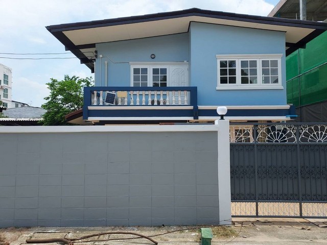 ให้เช่าบ้านเดี่ยวใกล้เมเจอร์ปิ่นเกล้า โลตัส เซ็นทรัล และmrt  หลังมุมเนื้อที่ 90 ตรว. จรัญ75 ใกล้สน.บางพลัด