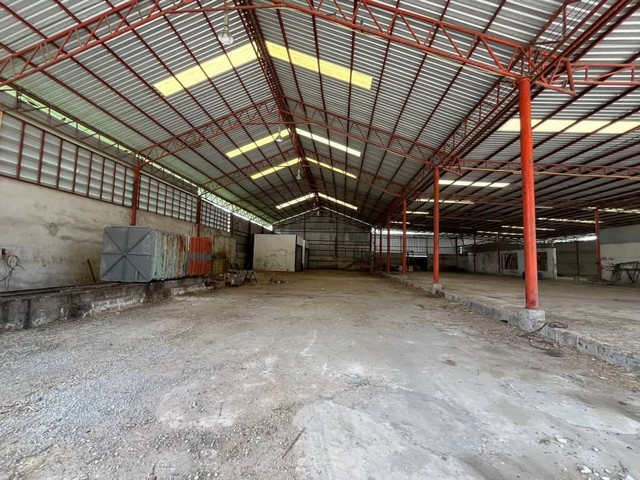 ขายโรงงานพร้อมที่ดิน - พนัสนิคม ชลบุรี พื้นที่ 18-2-87 ไร่ (พื้นที่สีเหลือง) พื้นที่ภายในโกดัง 1,600 ตรม