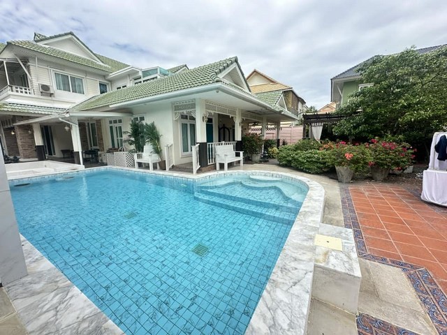 ขายคฤหาสน์หรู 2ชั้น พร้อมสระว่ายน้ำส่วนตัวหมู่บ้านมีหาดส่วนตัว พร้อมกับความสะดวกสบายครบครัน