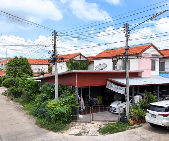 ขายบ้านเอื้ออาทรพลายชุมพล ต่อเติมเต็มพื้นที่ 39.1 ตร.วา บ้านหลังหัวมุม ต้นโครงการซอย 3 ต.พลายชุมพล อ.เมืองพิษณุโลก