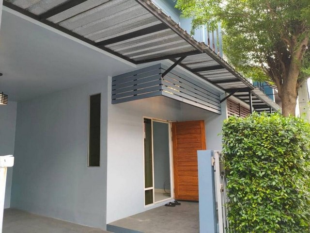 ให้เช่าทาวโฮม 2 ชั้น โครงการเดอะคัลเลอร์ 2 อารียาลาดปลาเค้า ตกแต่งเฟอร์พร้อมอยู่ ใกล้เกษตรนวมินร์,เลียบทางด่วน