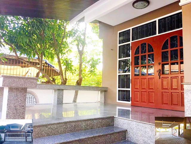 เดอะมอลล์ บางแค 3กม.พุทธมณฑลสาย2 4นอน ให้เช่าคฤหาสน์ 2 ชั้น ใหญ่มาก ทำเลดี 90ตรว. 210ตรม. ออฟฟิศเล็ก 3น้ำ 4จอดรถ 3แอร์