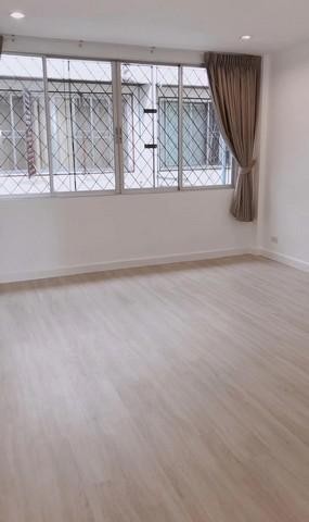 POR4396 ให้เช่า โฮมออฟฟิศ โซนทาวน์อินทาวน์ ถนนศรีวรา ใกล้เลียบทางด่วนเอกมัย ทำเลดี เหมาะทำออฟฟิศและอยู่อาศัย 200 ตรม. 4 ห้องนอน