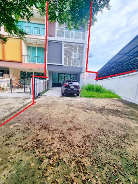 จอดรถในรั้วได้ 8 คัน ขนาดใหญ่มาก 58ตรว. 225ตรม. ให้เช่าโฮมออฟฟิศ 3 ชั้นครึ่ง อ่อนนุช63-69 เป็นส่วนตัว 3นอน  3แอร์ เฉลิมพระเกีรยติ ร.9