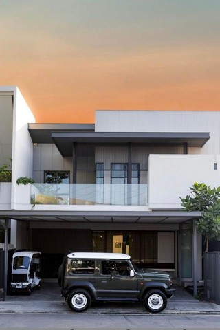 ขายทาวโฮม ใกล้เมกะบางนาซอยราชวินิตบางแก้ว VIVE Bangna km7 บ้านตัวอย่างขายพร้อมเฟอร์นิเจอร์ใหม่ไม่เคยอยู่