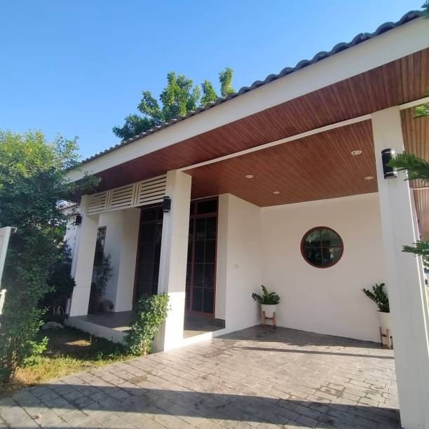 สวยสุดๆ ขาย 3.3 ล้าน 94 ตรว. โซนหางดง บ้านเดี่ยวชั้นเดียว สไตล์มินิมอลมูจิ บรรยากาศดี ร่มรื่น เงียบสงบ ใกล้เมือง เดินทางสะดวกสบาย