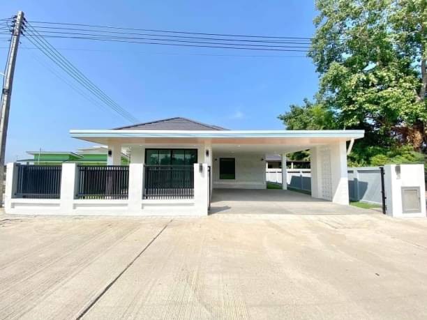 บ้านสวยน่าอยู่ ทำเลทอง เพียง 2.39 ล้าน 66.9 ตรว. สันทราย สันทรายหลวง บ้านเดี่ยวชั้นเดียว สไตล์ปั้นหยา บ้านกว้าง ติดถนนคอนกรีต เพื่อนบ้านดี