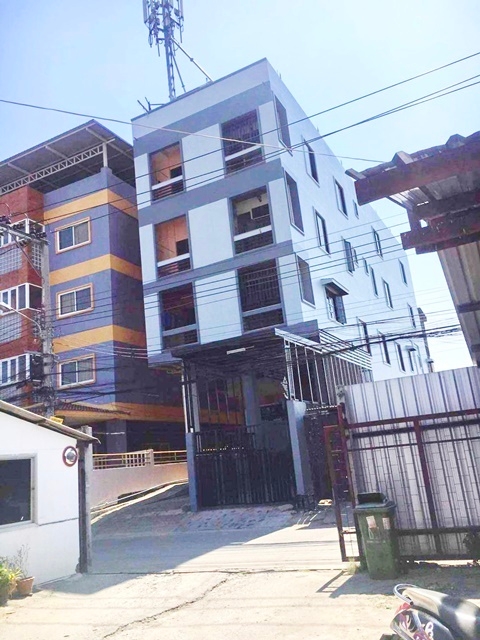 กรุงเทพกรีฑา5-13 ถูกสุด 5ฺนอน MRT ศรีกรีฑา 1.5กม. ให้เช่าโฮมออฟฟิศ 4 ชั้น 40ตรว. 300ตรม. จดทะเบียนการค้าได้ 6น้ำ 3จอดรถ 6แอร์