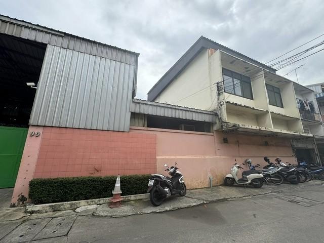 ให้เช่าโกดัง พร้อมออฟฟิศ ย่านกระทุ่มล้ม พุทธมณฑลสาย 4 มีบ้านพักคนงาน หม้อแปลงไฟฟ้า 1000 KVA  เหมาะทำเป็นคลังสินค้า โรงงาน