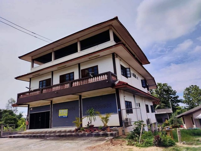 ขายบ้านพร้อมที่ดิน อำเภอสันทราย จังหวัดเชียงใหม่ เนื้อที่ 342 ตารางวา